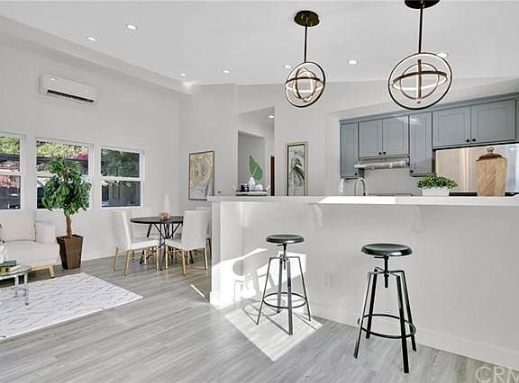 3rd image of 1779 Las Lunas St