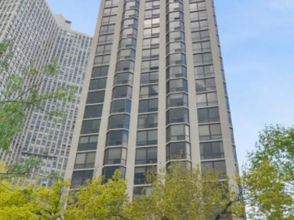 2650 N Lakeview Ave, Chicago, IL