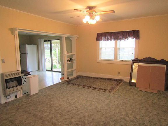 5th image of 203 Plum St