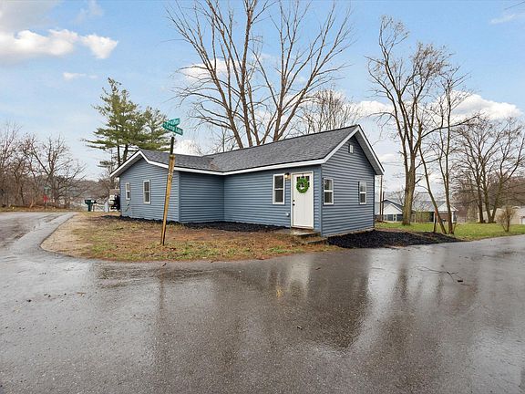 2nd image of 11996 Camp Lake Dr NE