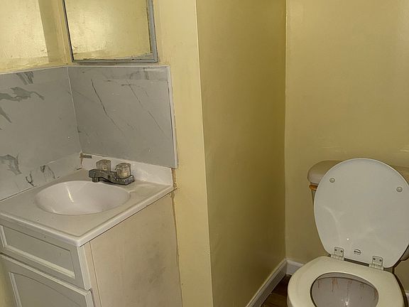 5th image of 1622 Niagara St #5