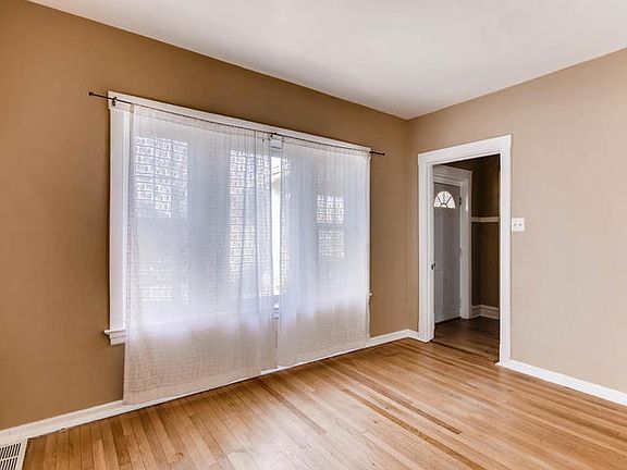 3rd image of 1427 S 61st Ave