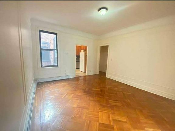 5th image of 118-12 Queens Blvd #30
