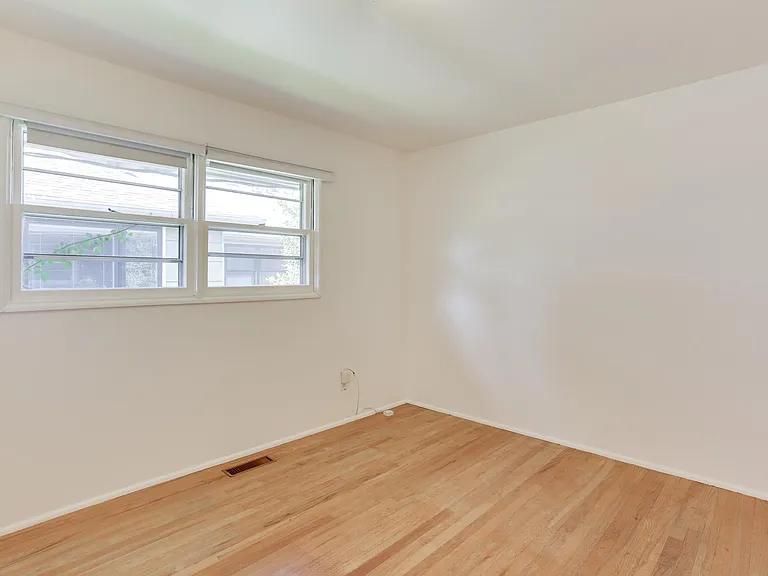 4933 N Concord Ave — Photo 12