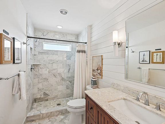 5th image of 5483 Pelican Way