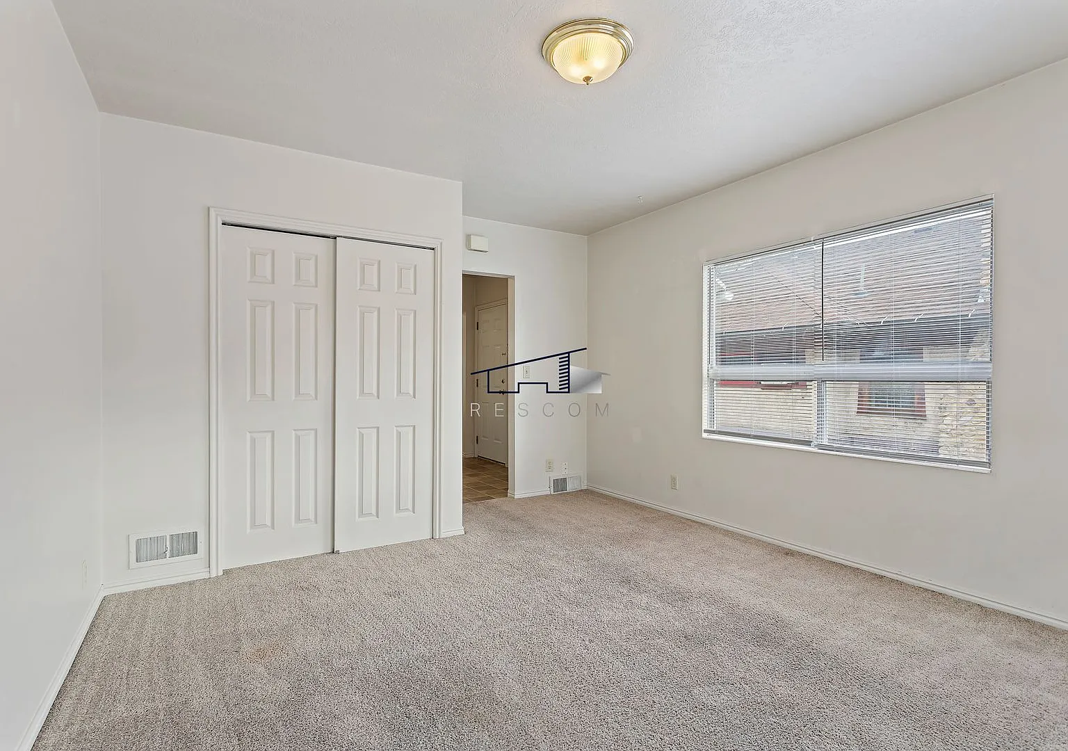 24th 4-plex — Photo 3