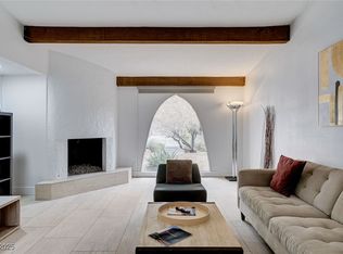 945 Vegas Valley Dr, Las Vegas, NV 89109