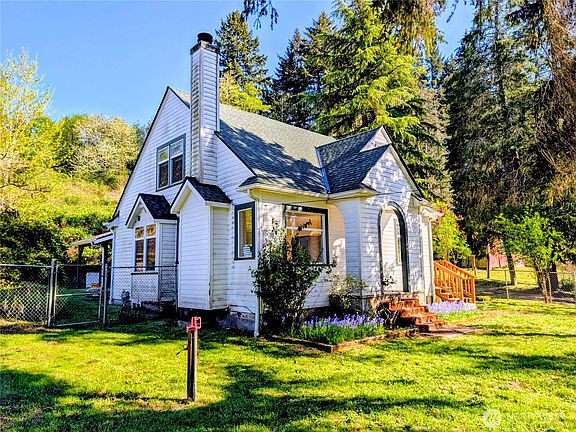 4th image of 10703 Cramer Road NW