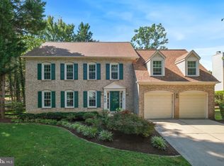 900 White Pine Pl, Potomac, MD 20854
