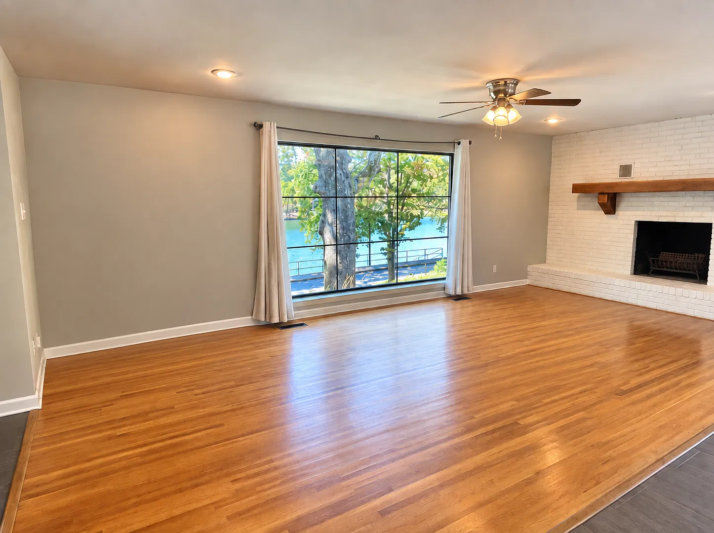 Rare, first class rental! — Photo 4