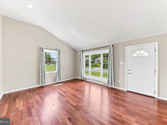 3rd image of 106 Marianville Rd