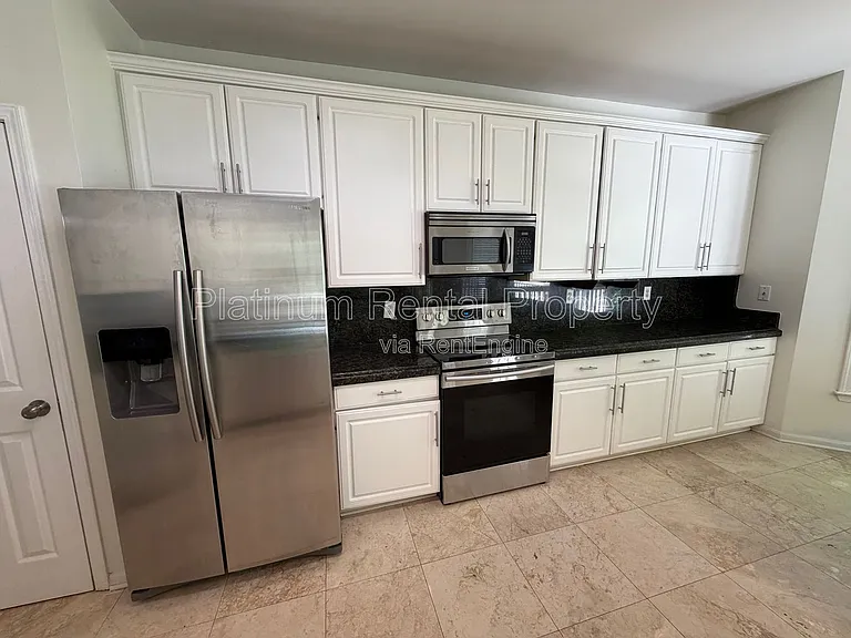 5975 Waterford Pl — Photo 13