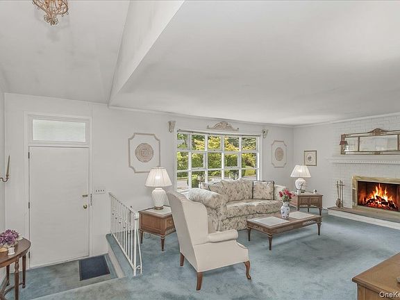 5th image of 9 Fox Ridge Lane