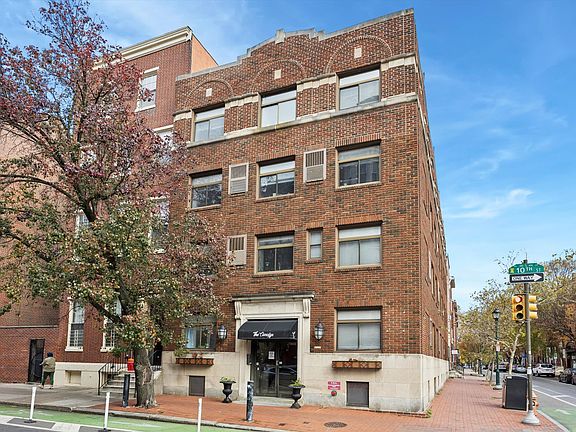 4th image of 319 S 10th St APT 337