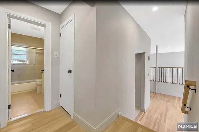 22 Greentree Ter — Photo 14