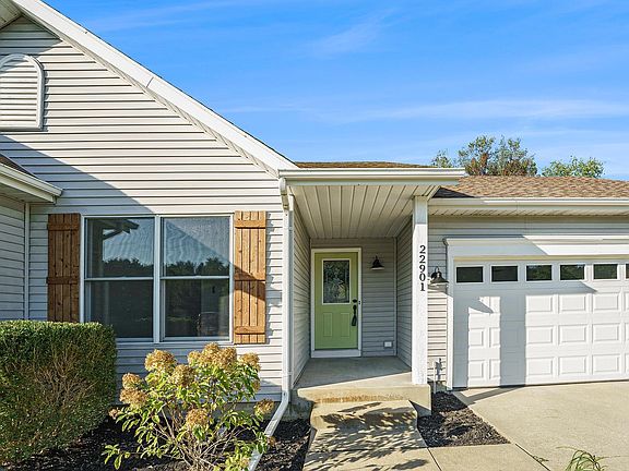 4th image of 22901 Arbor Pointe Dr