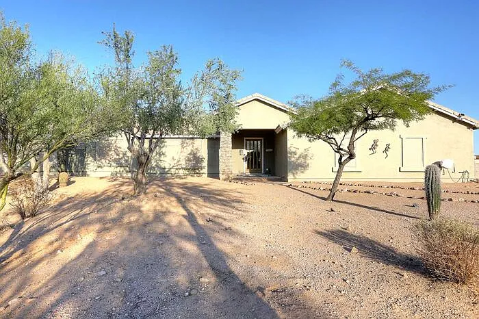 5 bed, 3.0 bath, 3465 sqft, $3,895 — Photo 1