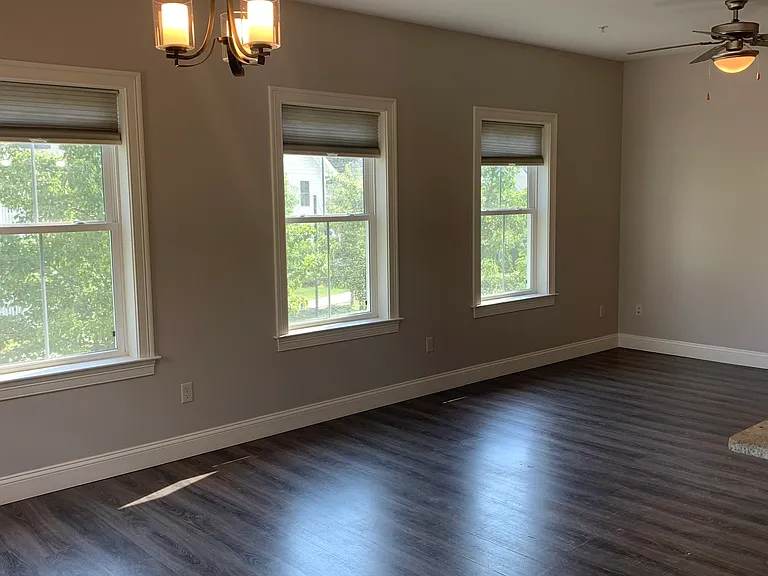 102H Edgewater Cir — Photo 2