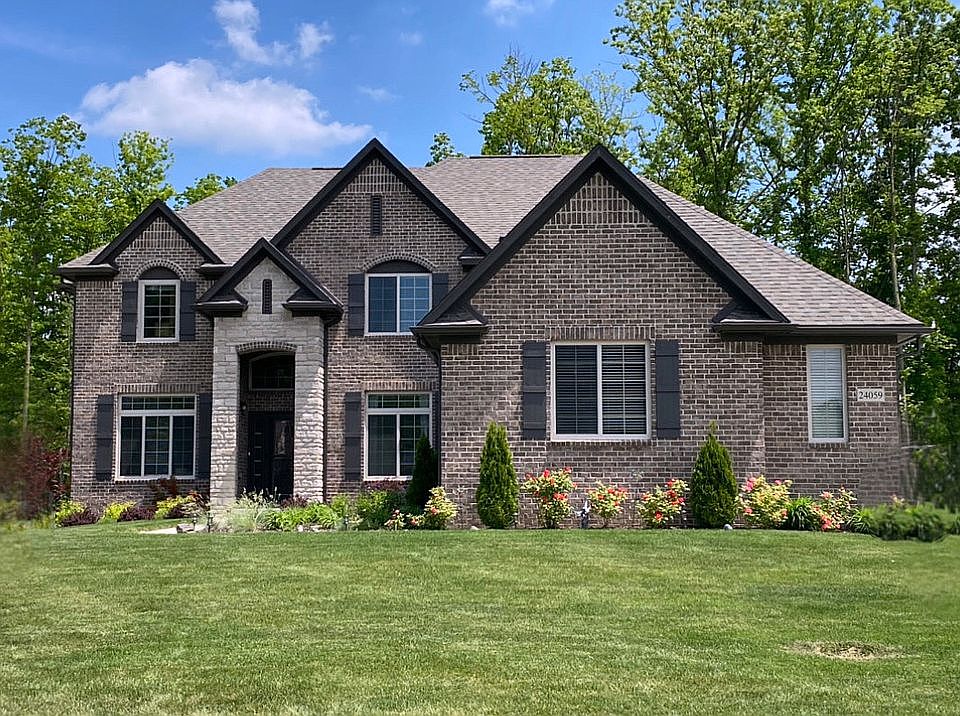 1st image of 10390 N Loma Cir #231
