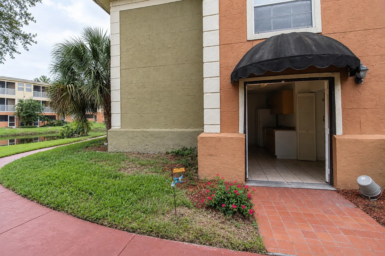 3 bed, 1348 sqft, $1,695 — Photo 2