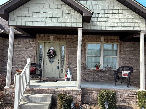 2nd image of 238 Jade Dr