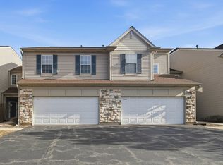 1095 Ellsworth Dr, Grayslake, IL 60030