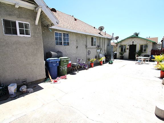 3rd image of 3040 Lanfranco St