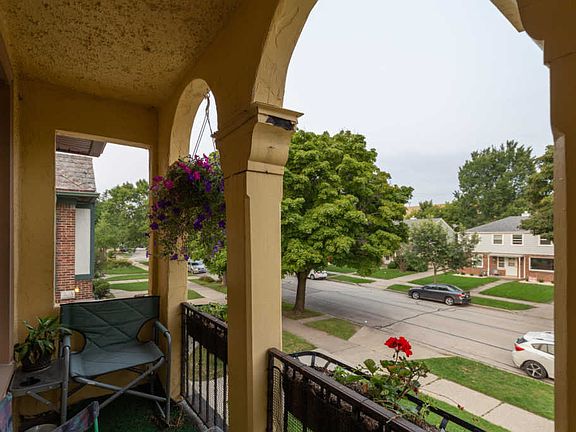 5th image of 4133 N Bartlett Ave #4135