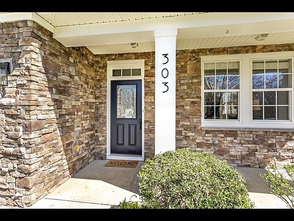 2nd image of 303 Rondelay Dr