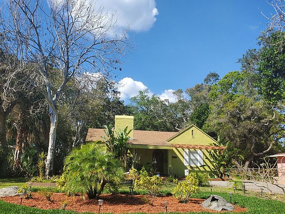 5th image of 3003 Desoto Way S
