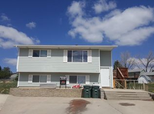 5 Crestview Ct, Gillette, WY 82716