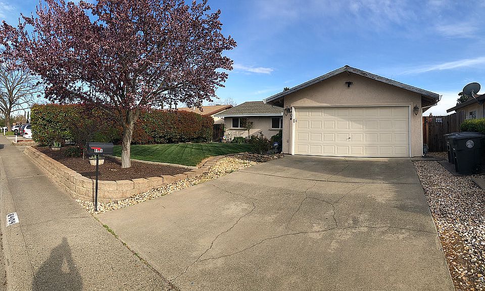 2nd image of 8404 Villaview Dr