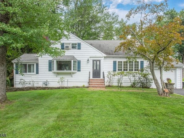 11 Jay Rd
