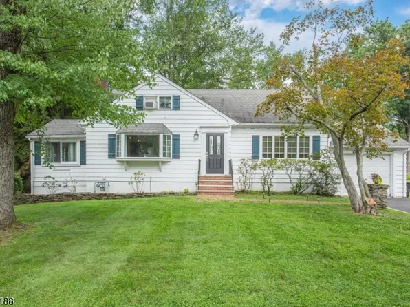11 Jay Rd, Chatham, NJ 07928