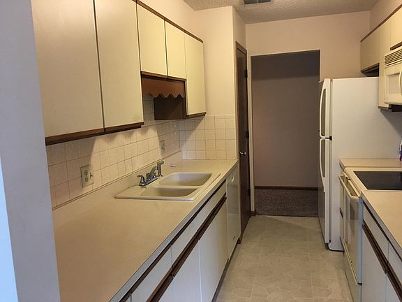 3rd image of 11945 Miracle Hills Dr APT 13