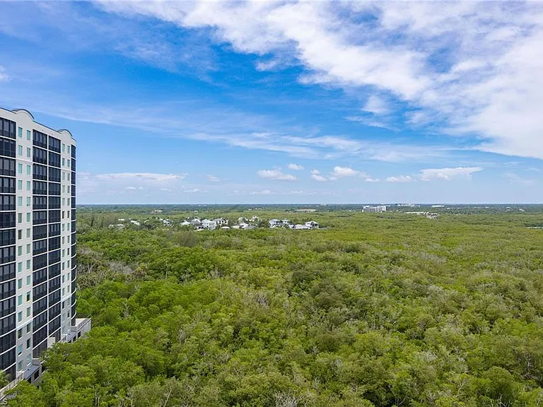 420 Cove Tower Dr #1404 — Photo 5