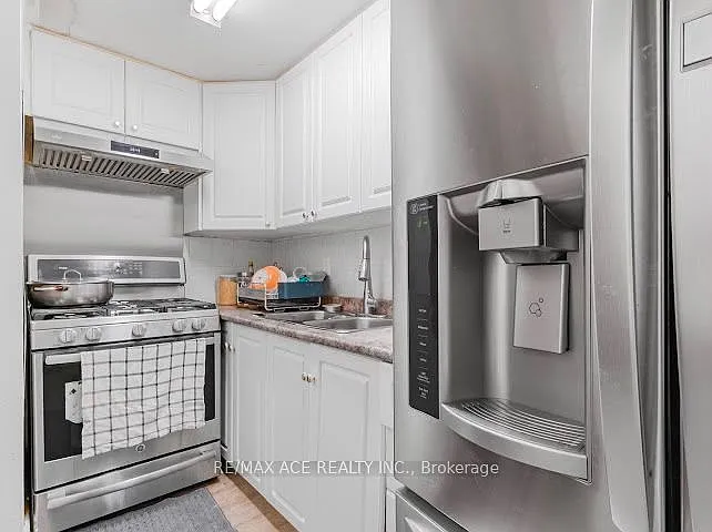 2 bed, $2,000 — Photo 4