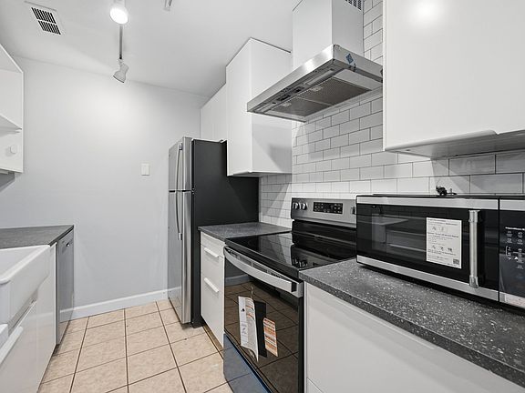 5th image of 1211 Potomac Ave SE #B
