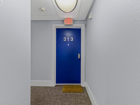 3rd image of 1829 NW Lovejoy St Unit 313