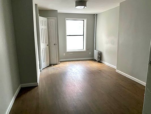 2nd image of 154 E 106th St APT 4D