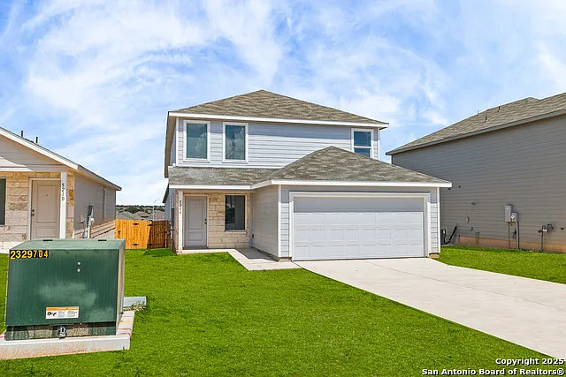 4 bed, 2.5 bath, 1867 sqft, $2,050 — Photo 2