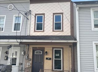 934 W Independence St, Coal Township, PA