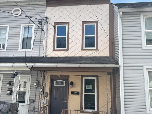 934 W Independence St, Coal Township, PA 17866