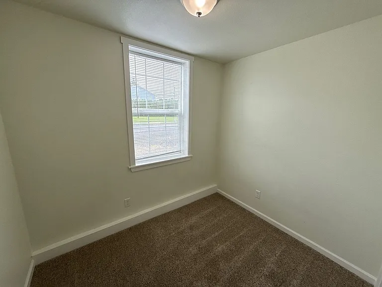200 Railroad Ave #5 — Photo 9