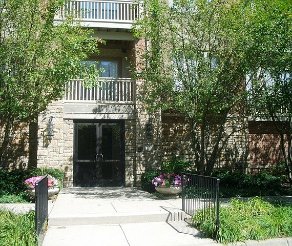 1st image of 1781 Tudor Ln Unit 206