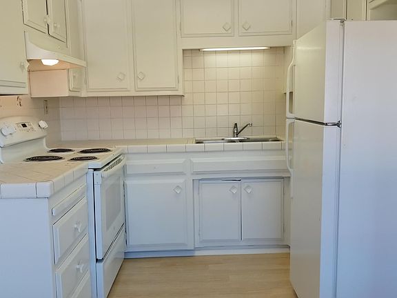 2nd image of 3802 Underwood Dr #3