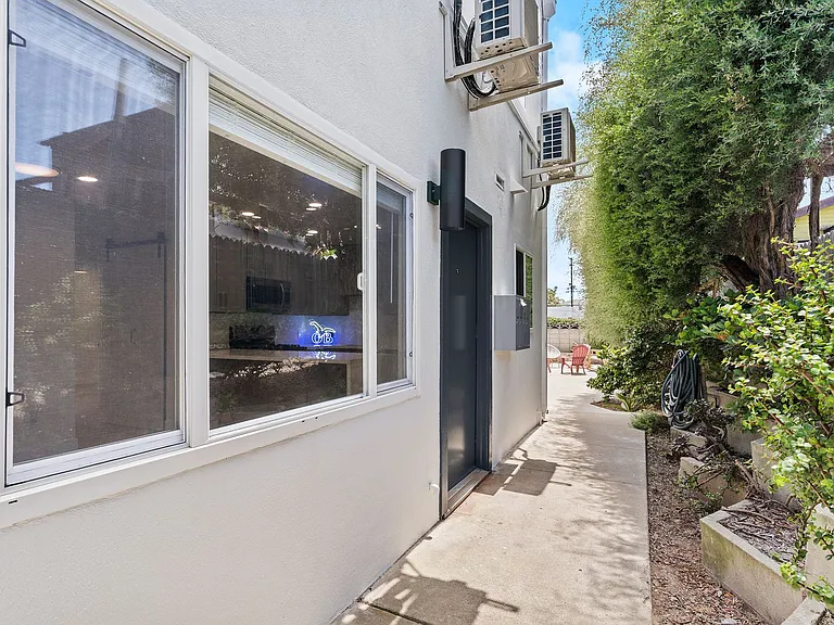Ocean Beach Living | Modern 2Bd/2Ba | Laundry in-unit — Photo 49