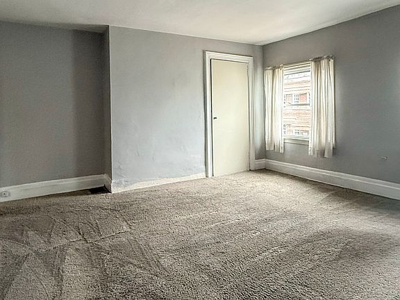 2nd image of 414 Pearl St Floor 2