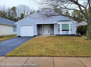 26 Sleepy Hollow Dr, Brick, NJ
