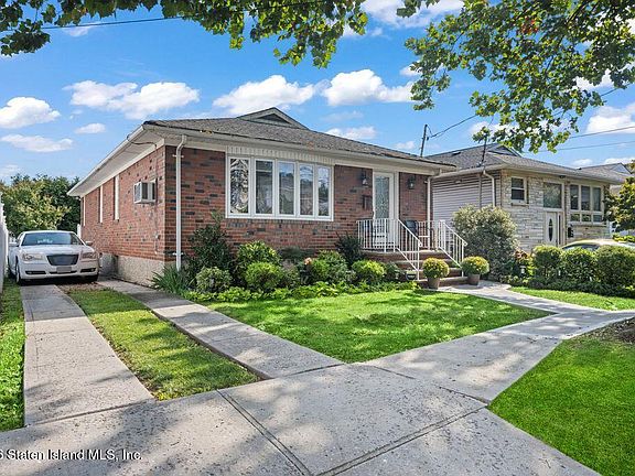 2nd image of 79 Renwick Ave